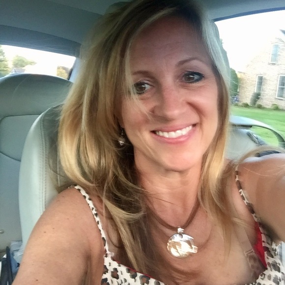 Meet your Posher, Dawn - Picture 4 of 4